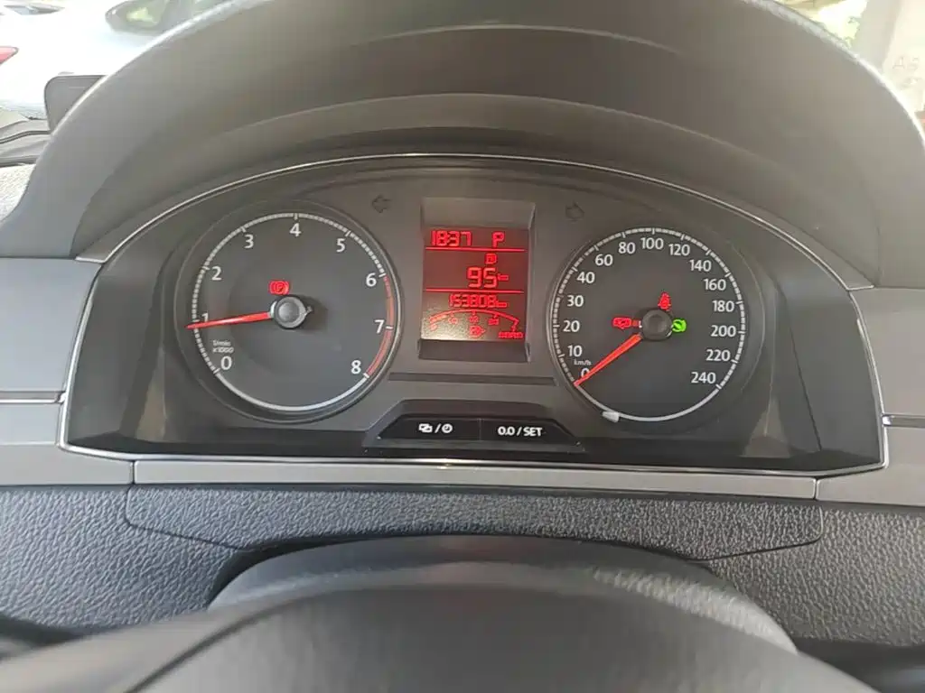 Volkswagen Santana — миниатюра 12