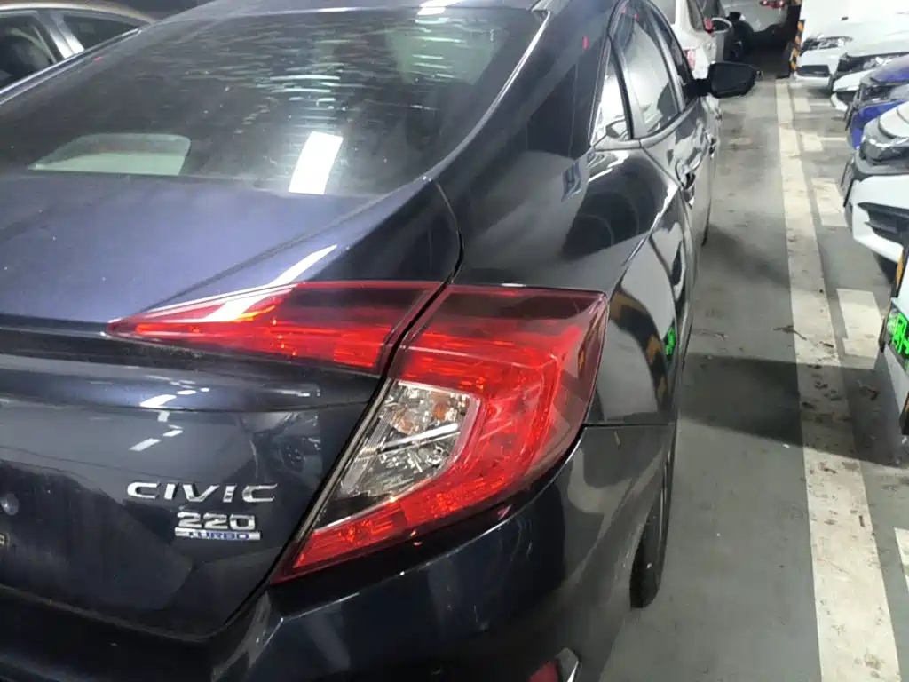 Honda Civic — миниатюра 8