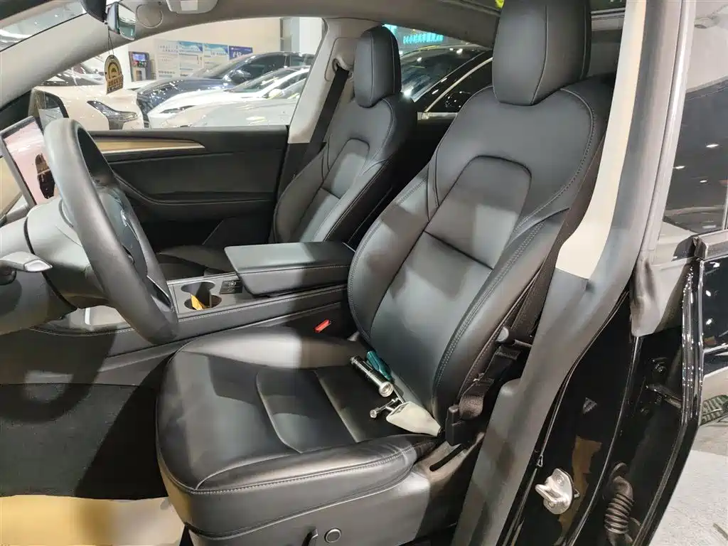 Tesla Model Y — фотографии объявления, Фото 15