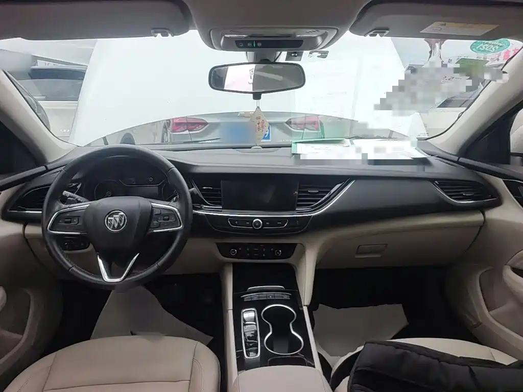 Buick Regal — миниатюра 10