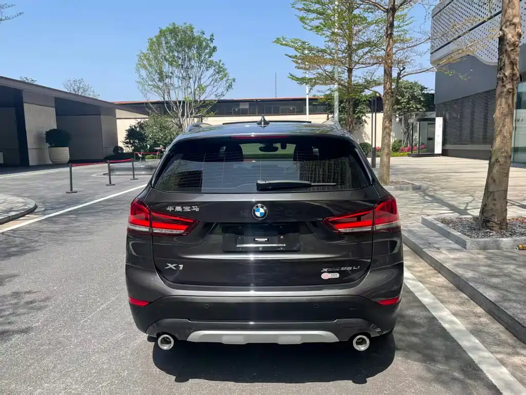 BMW X1 2021 xDrive25Li Premium