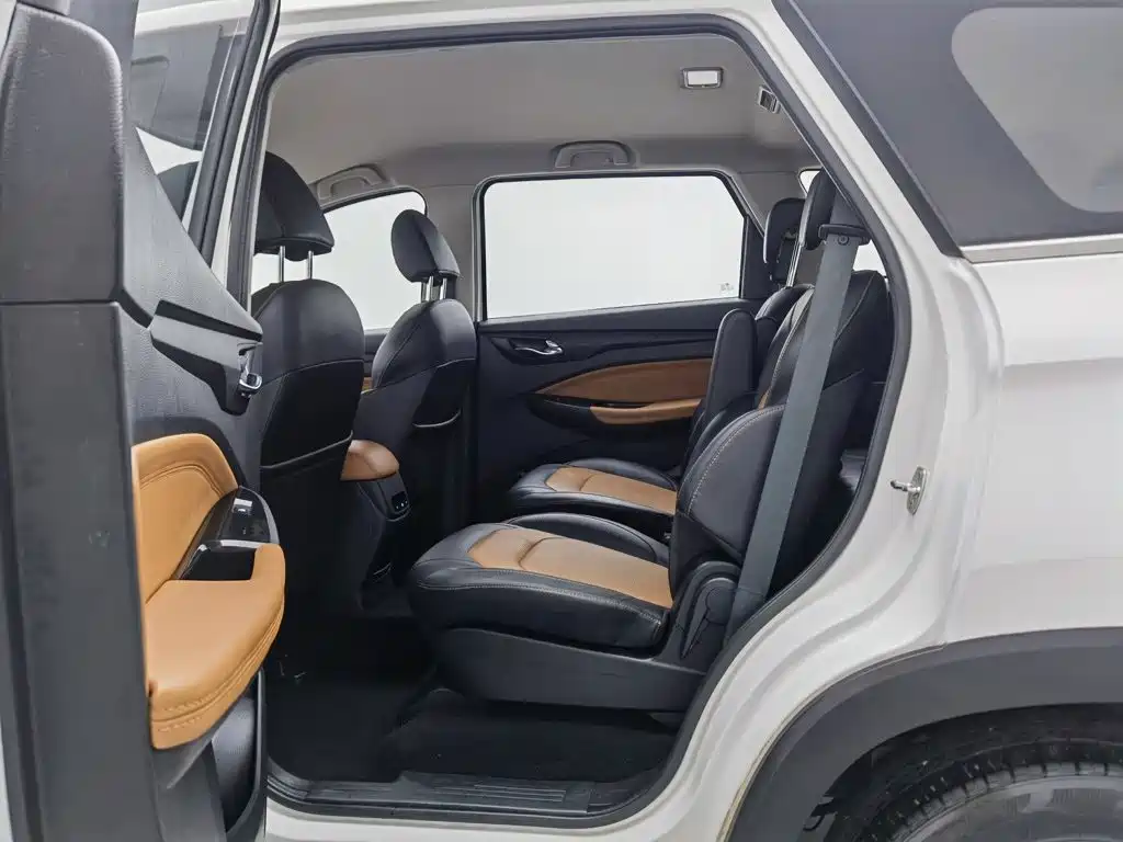 Wuling Hongguang S3 — миниатюра 15