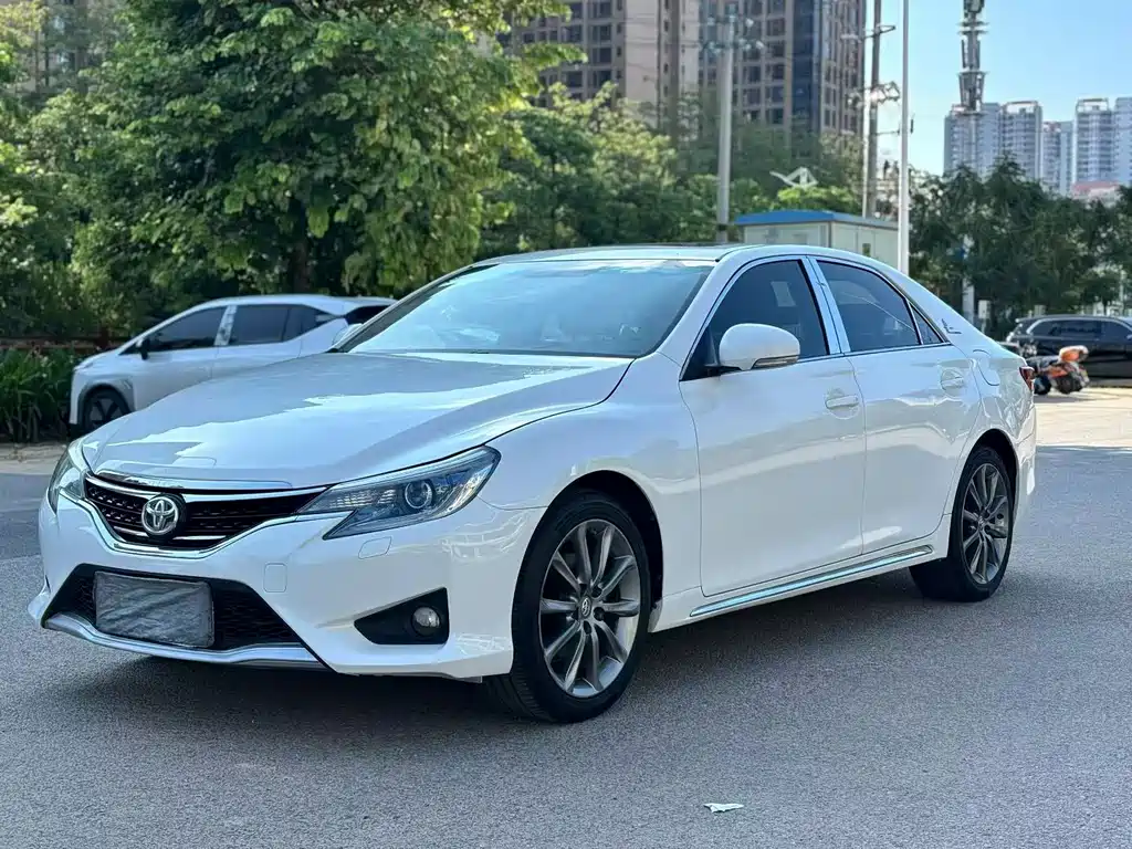 Toyota Reiz
