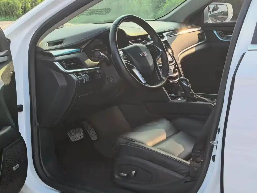 Cadillac XTS — миниатюра 4