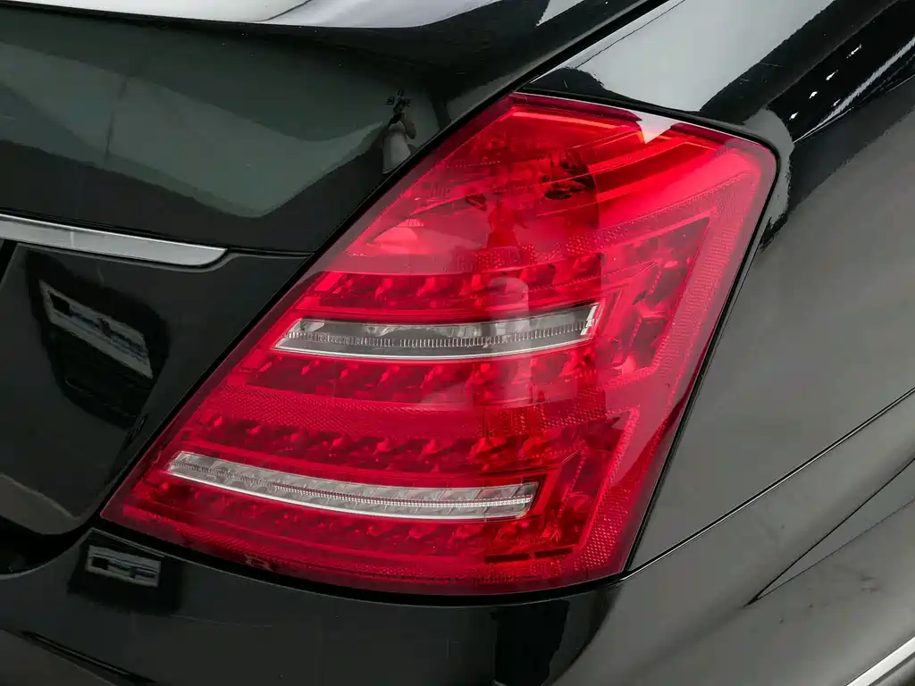 Mercedes-Benz S-Class — миниатюра 17