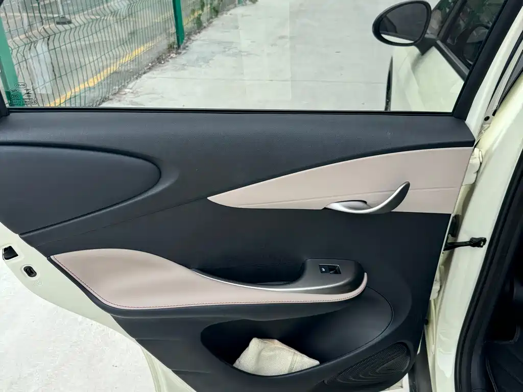 BYD Dolphin — миниатюра 7