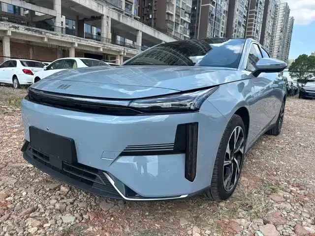 GEELY GALAXY GALAXY L6 2024