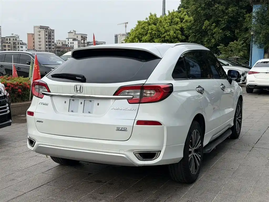 Honda Avancier 2017 370TURBO Premium