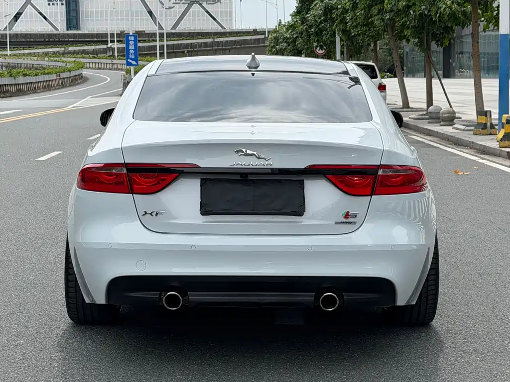 Jaguar XF 2016 XF 3.0 SC R-Sport Sport