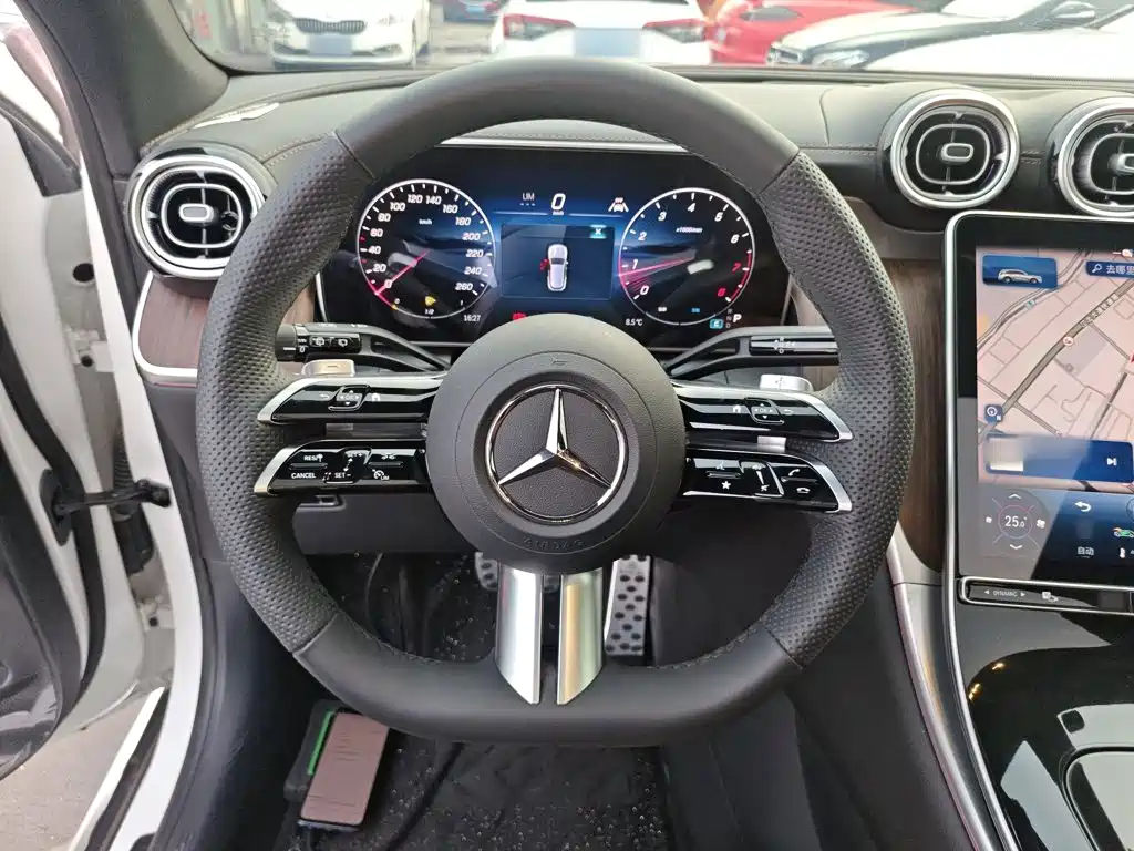 Mercedes-Benz GLC 2025 GLC 300 L 4MATIC 5 мест