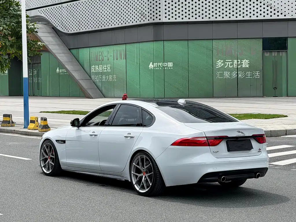 Jaguar XF 2016 XF 3.0 SC R-Sport Sport