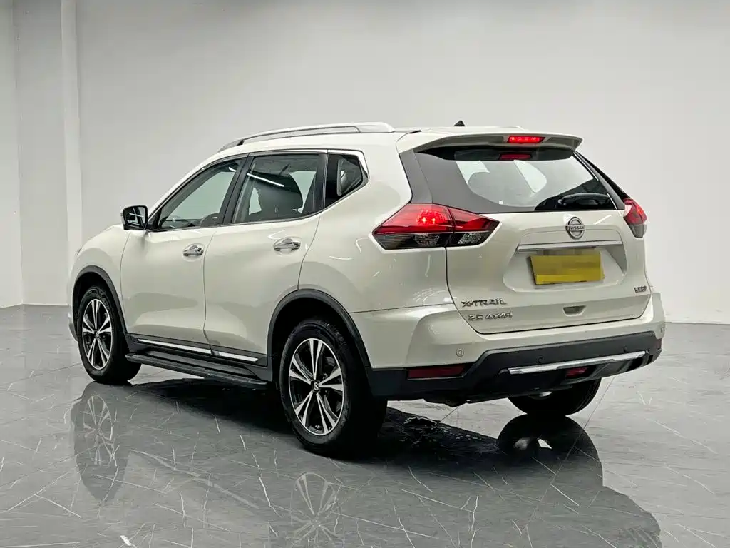 Nissan X-Trail — миниатюра 4