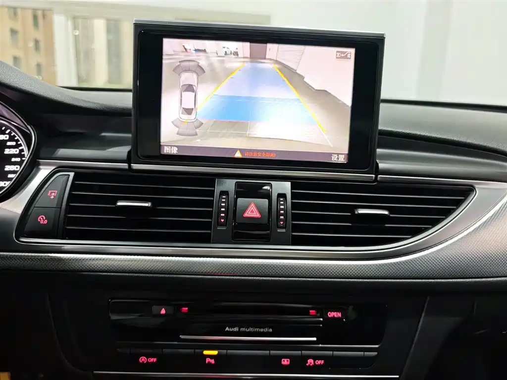 Audi A6L — миниатюра 12