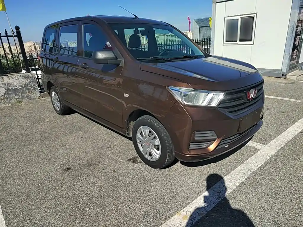 Wuling Hongguang — миниатюра 4