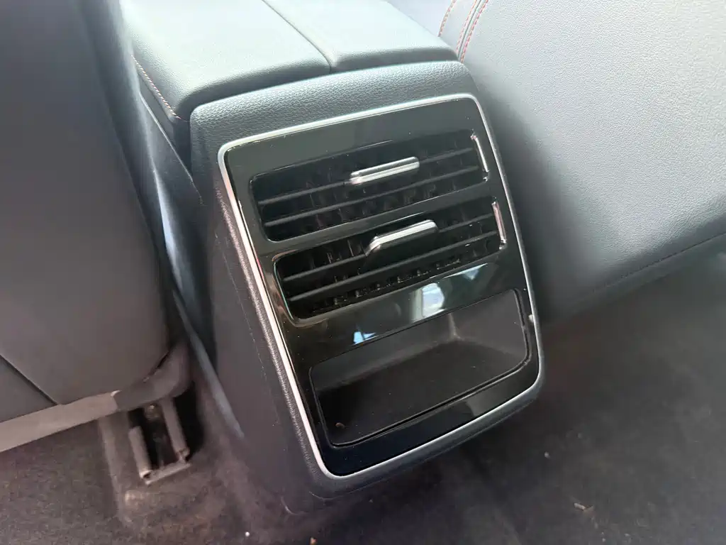 VOLKSWAGEN ID.7 VIZZION