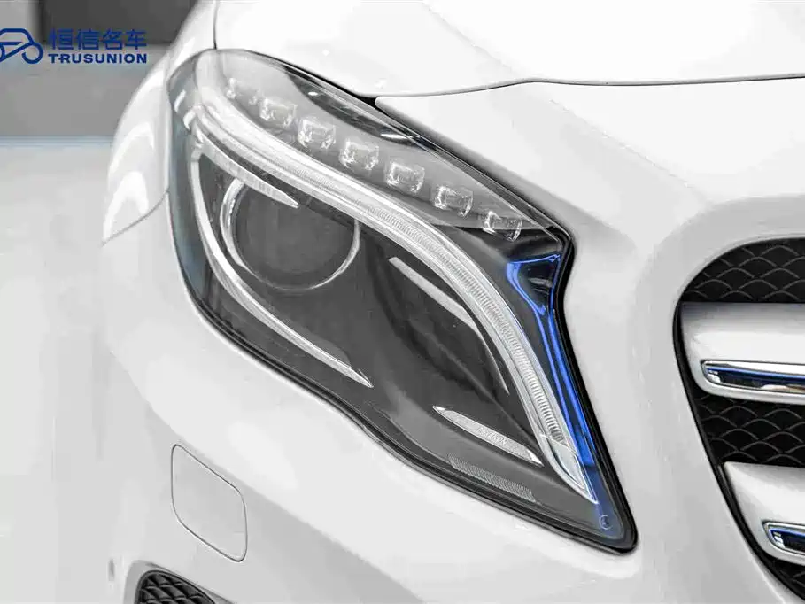 Mercedes-Benz GLA — миниатюра 10