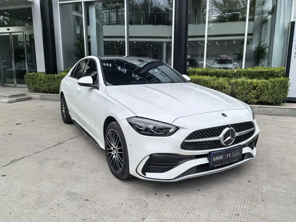 Mercedes-Benz C-Class — миниатюра 2