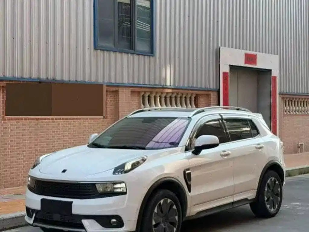 Lynk & Co 01 EM-P