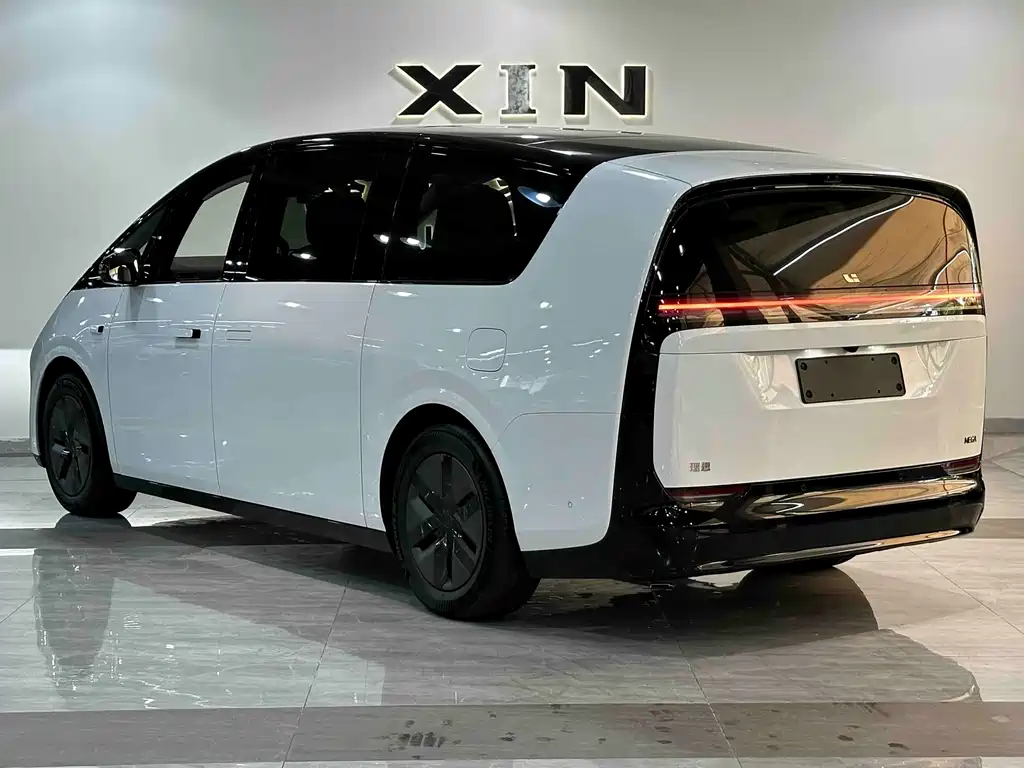 Li Auto MEGA 2025 Home