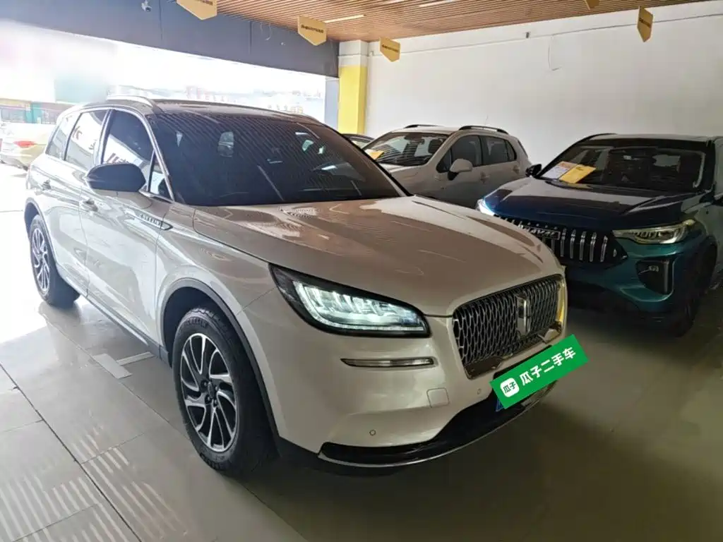Lincoln Corsair — миниатюра 4