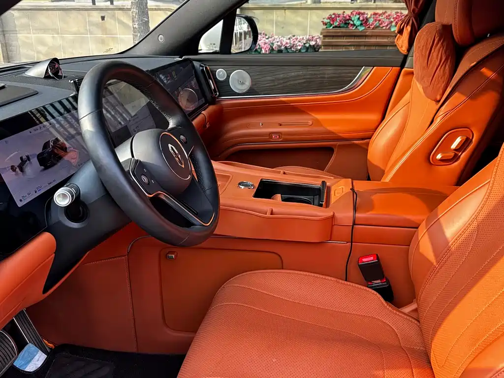 AITO ASK THE WORLD M9