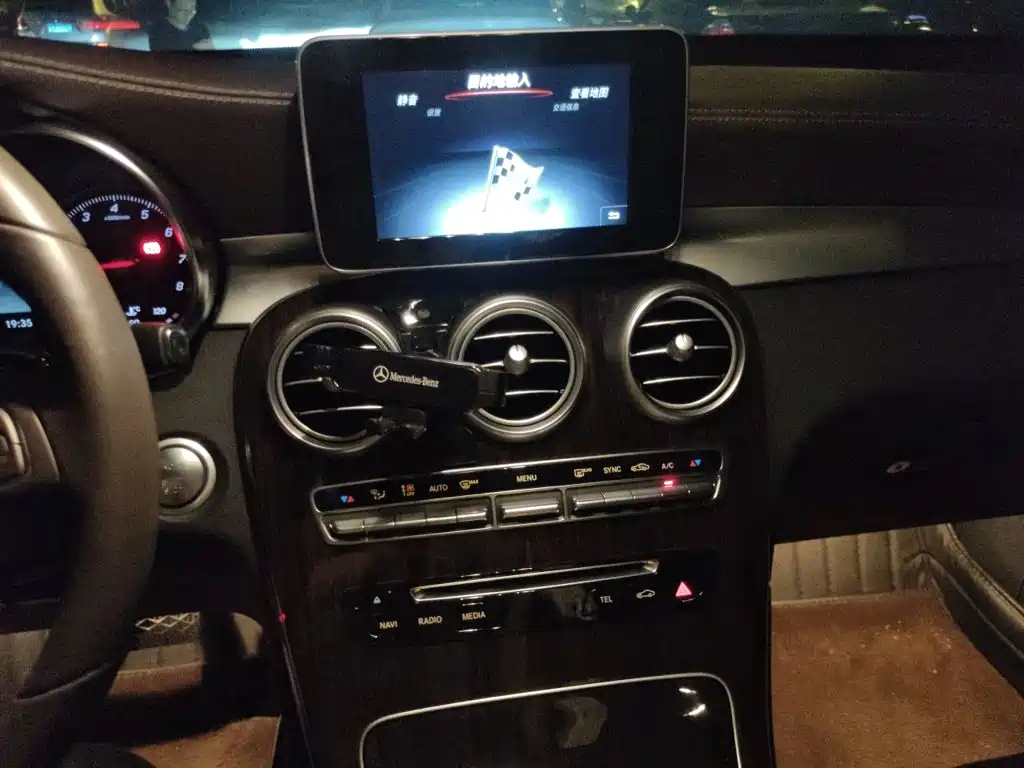 Mercedes-Benz GLC — миниатюра 14