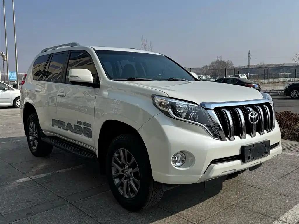 TOYOTA PRADO