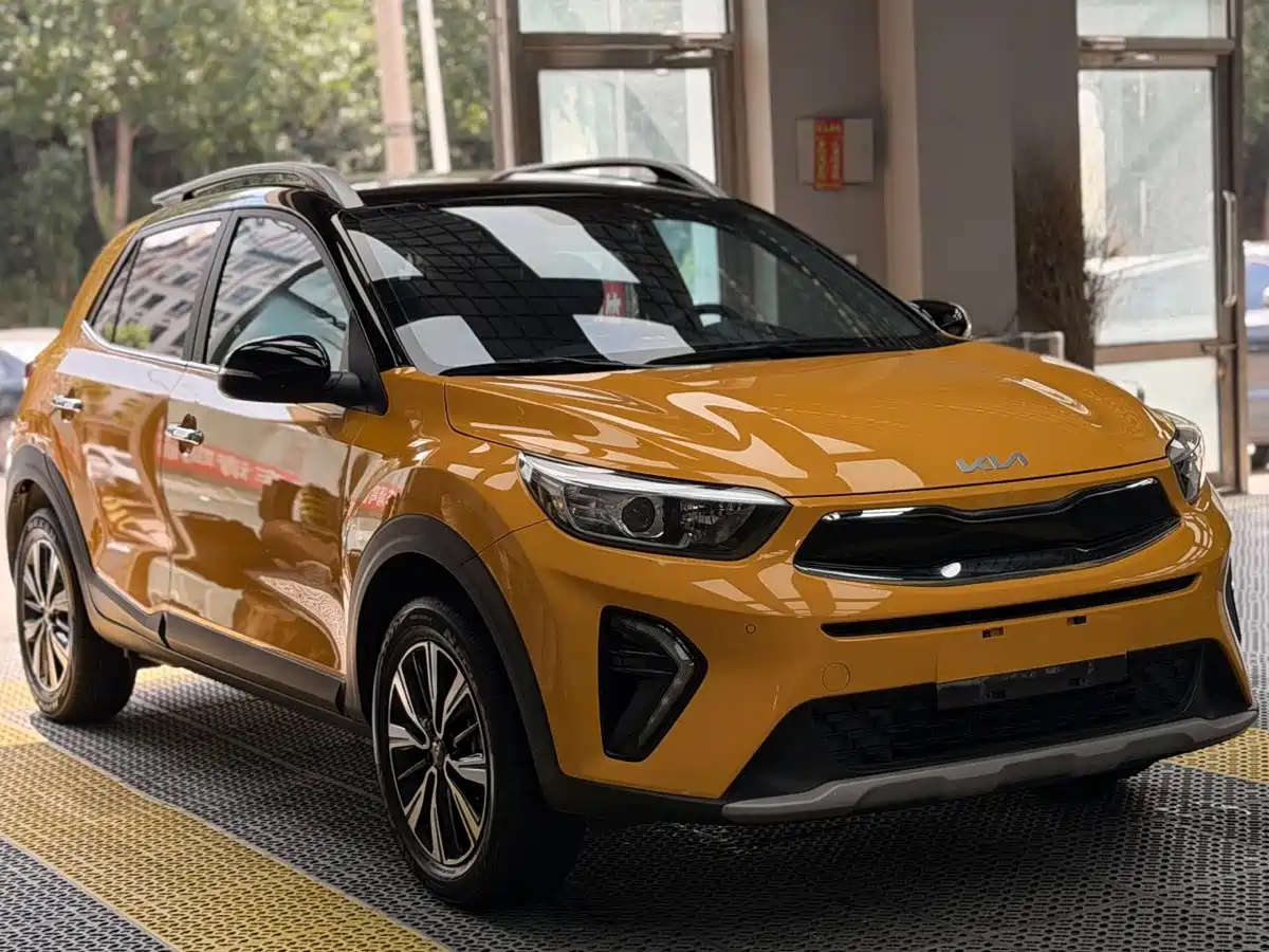 Kia KX1 2022 Yellow/orange из Китая