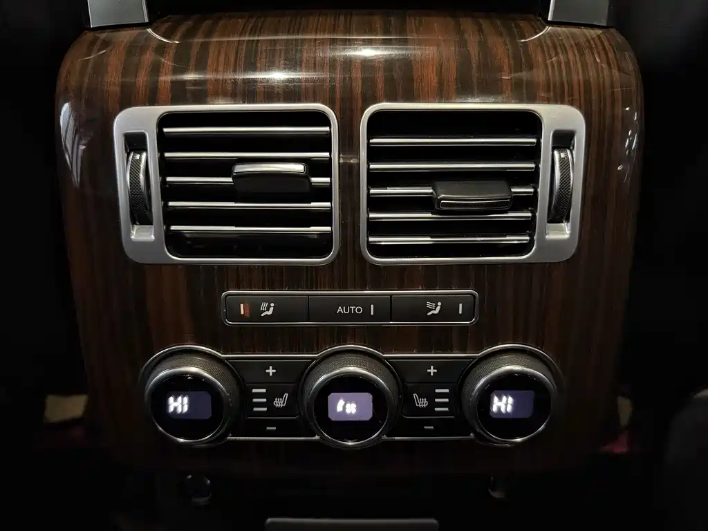 Land Rover Range Rover — миниатюра 16