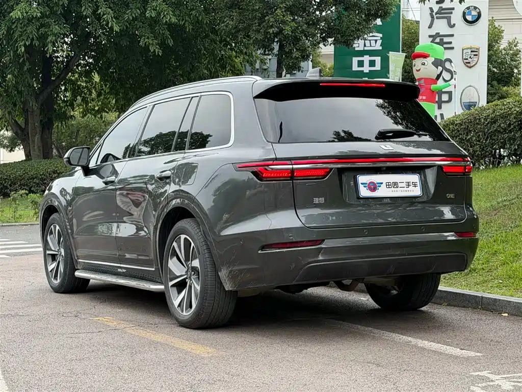 Li Auto ONE 2021 6 мест