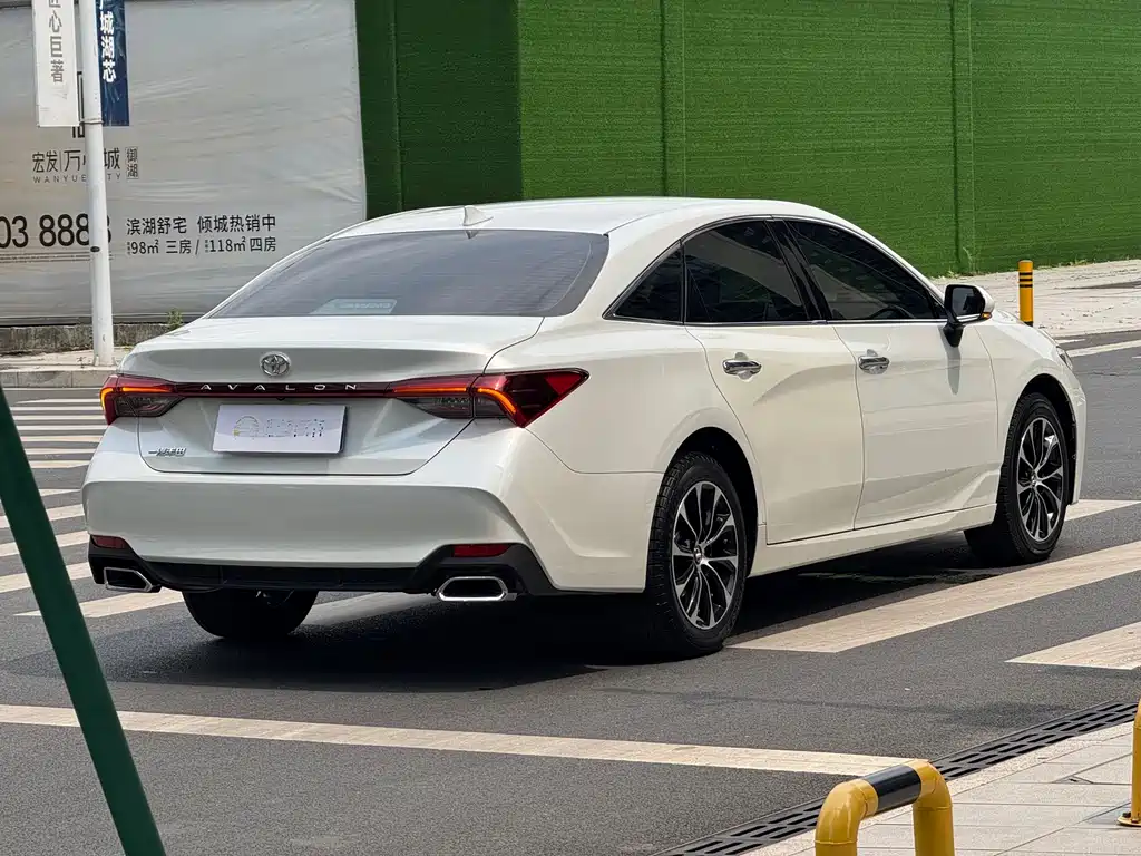 Toyota Avalon 2023 2.0L Luxury