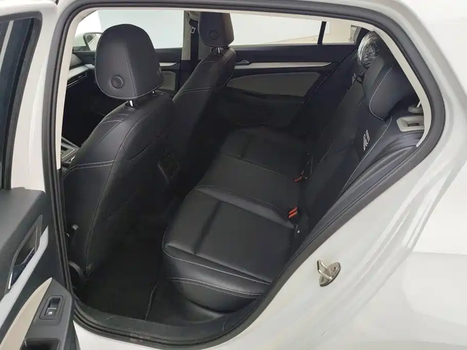 Volkswagen Golf — миниатюра 11