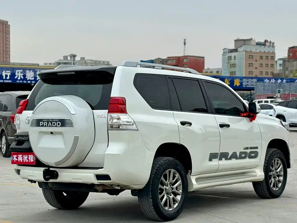 Toyota Land Cruiser Prado 2010 2.7L AT Luxury