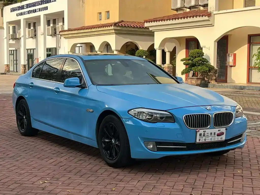 BMW 5 Series — миниатюра 3