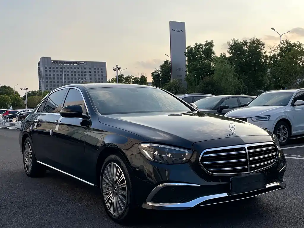 Mercedes-Benz E-Class — миниатюра 3