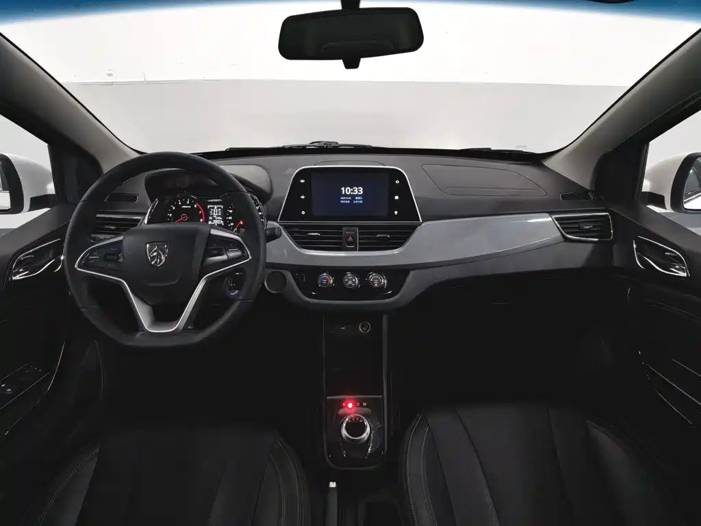 Baojun 310W — миниатюра 5