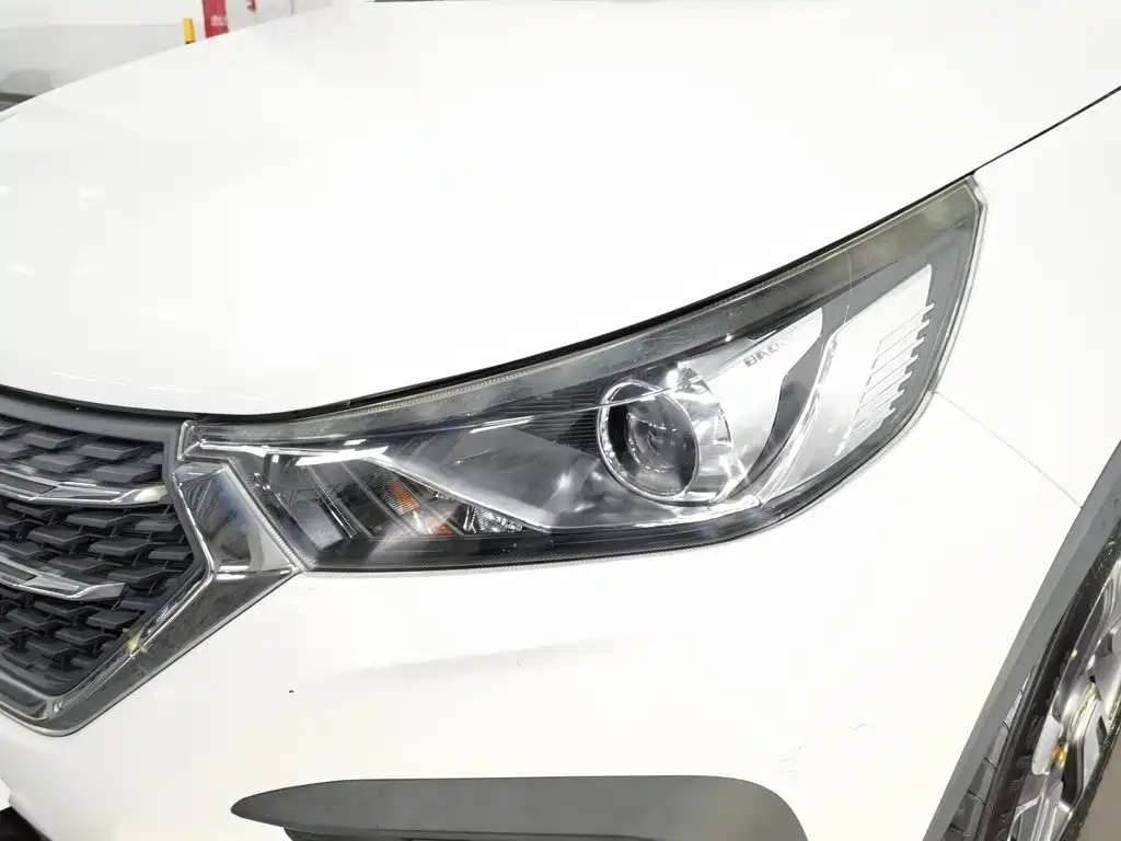 Baojun 310W — миниатюра 7