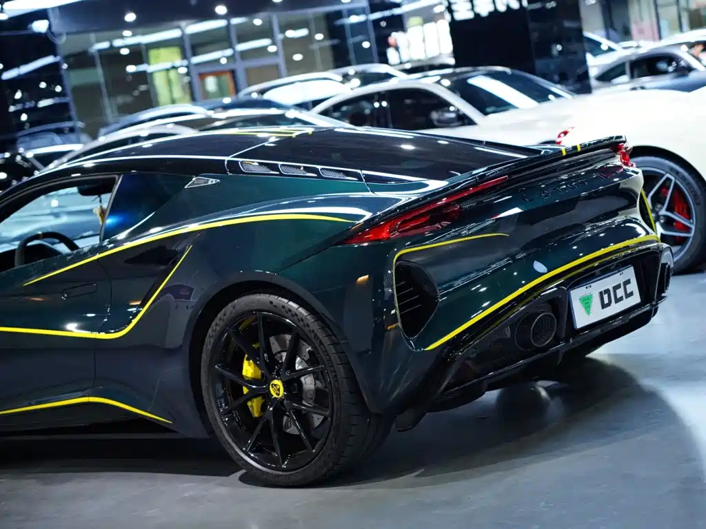 Lotus Emira — миниатюра 5
