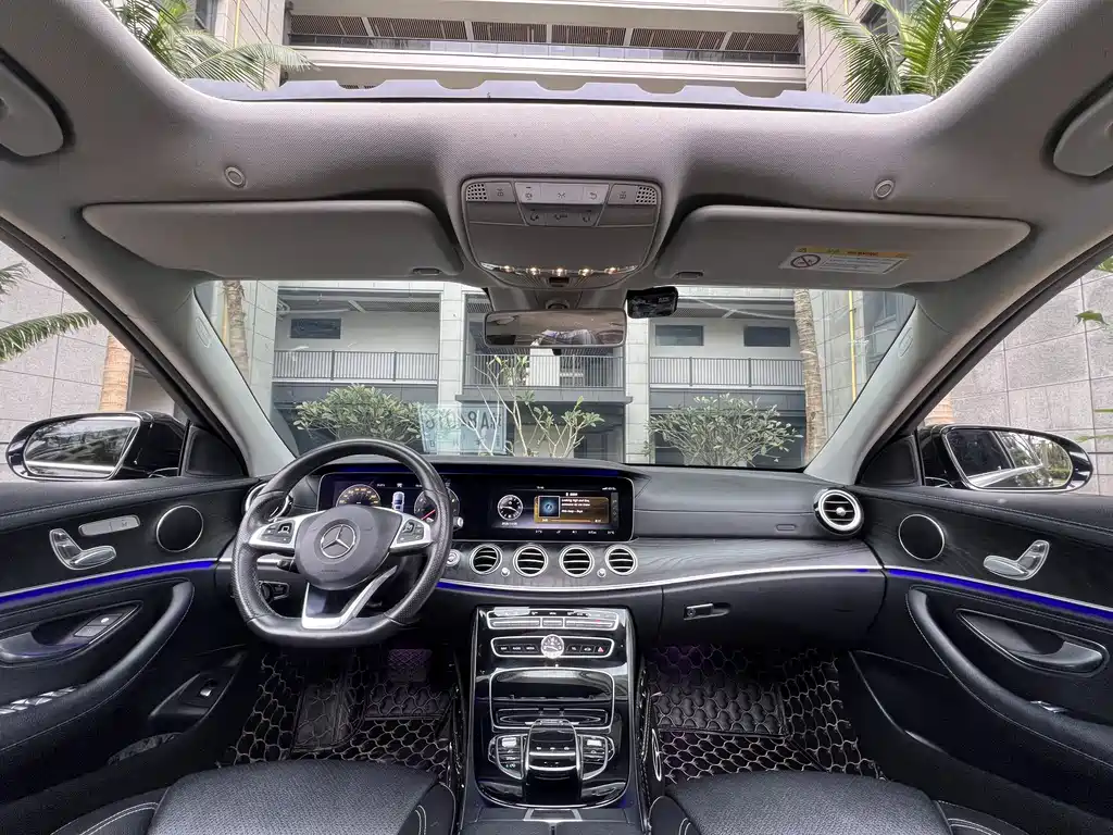 MERCEDES-BENZ E CLASS