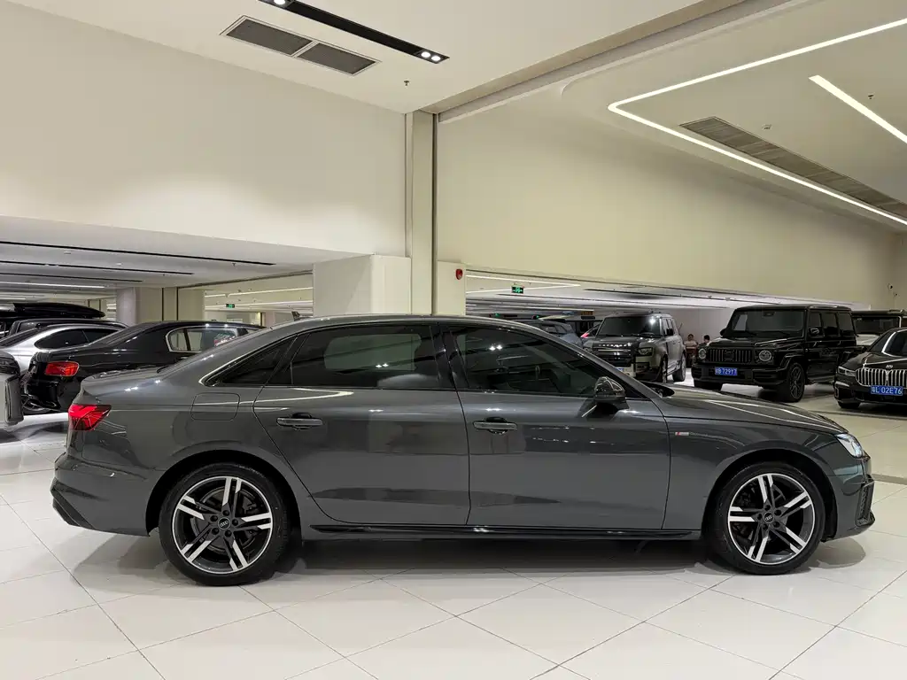 Audi A4L 2022 40 TFSI Fashion