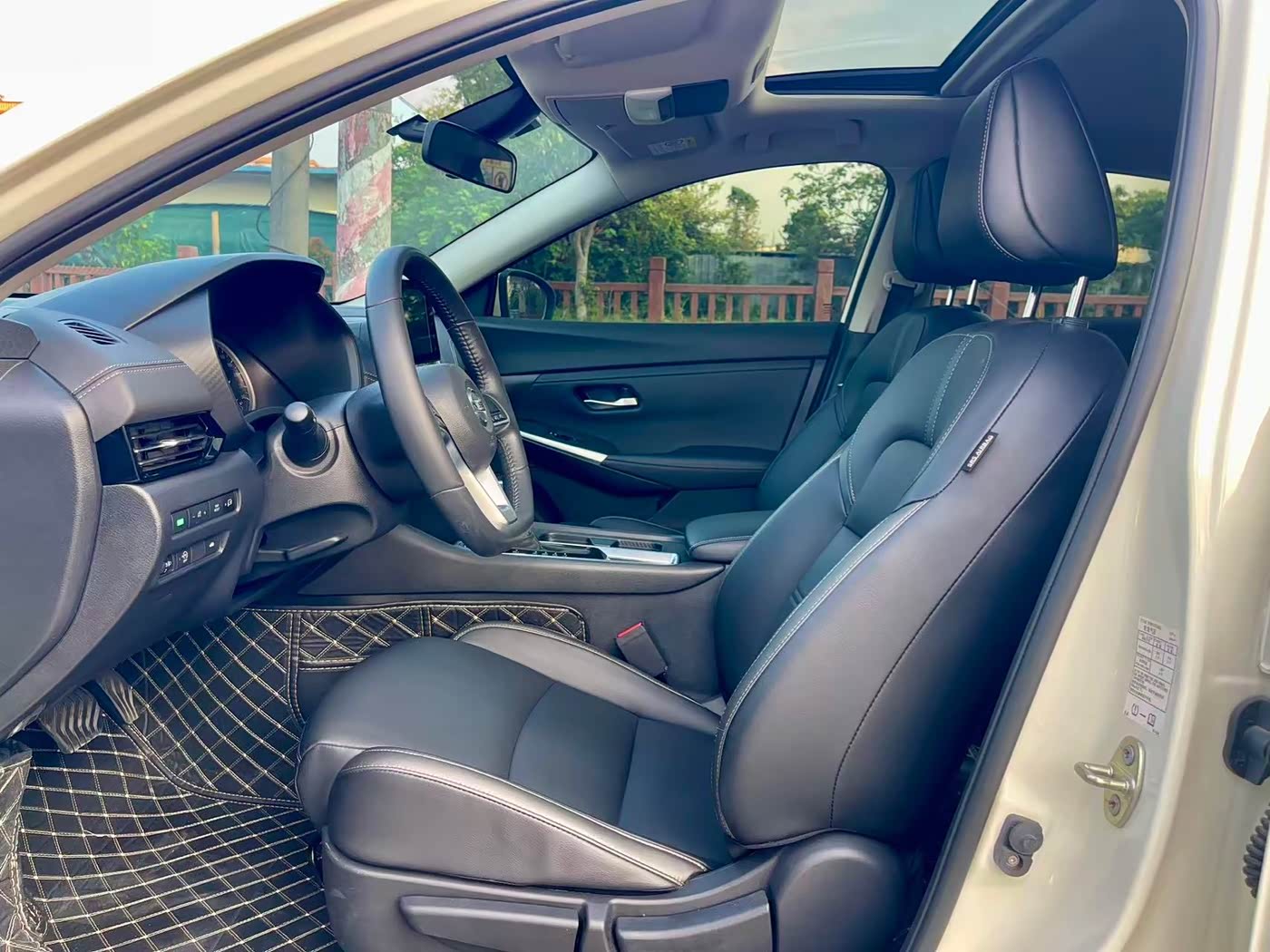 Nissan Sylphy 1.6 л 2023 г. Белый, пробег 30000 км