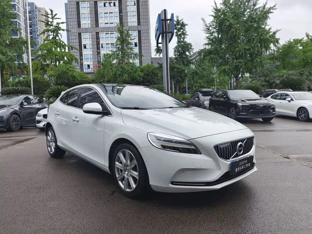 Volvo V40 2017 T3