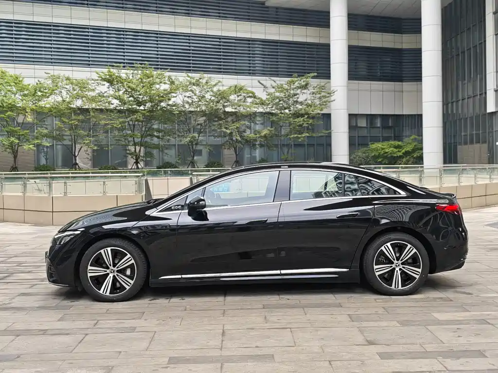 Mercedes-Benz EQE 2025 500 4MATIC