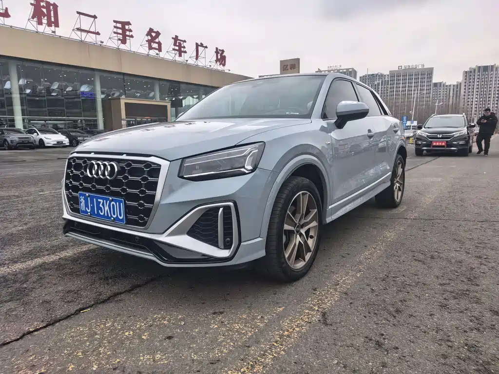 Купить Audi Q2L
