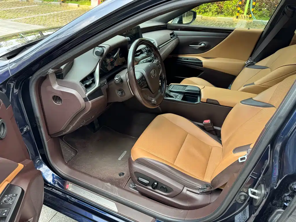 Lexus ES — миниатюра 5
