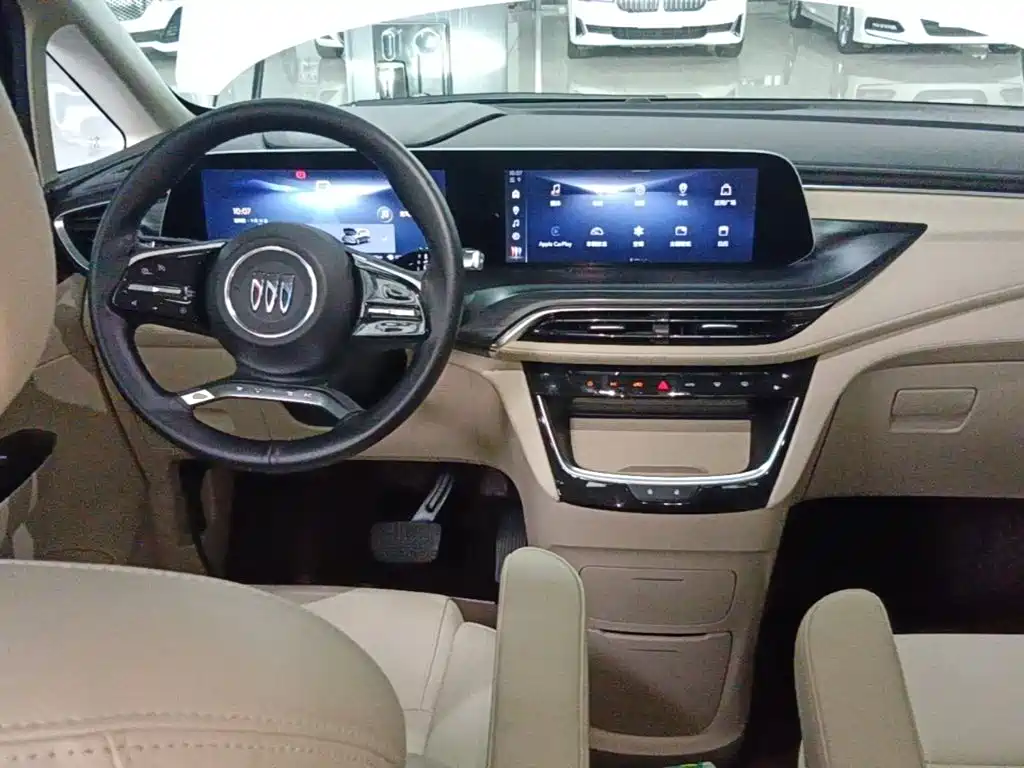 Buick GL8 Hybrid — миниатюра 10