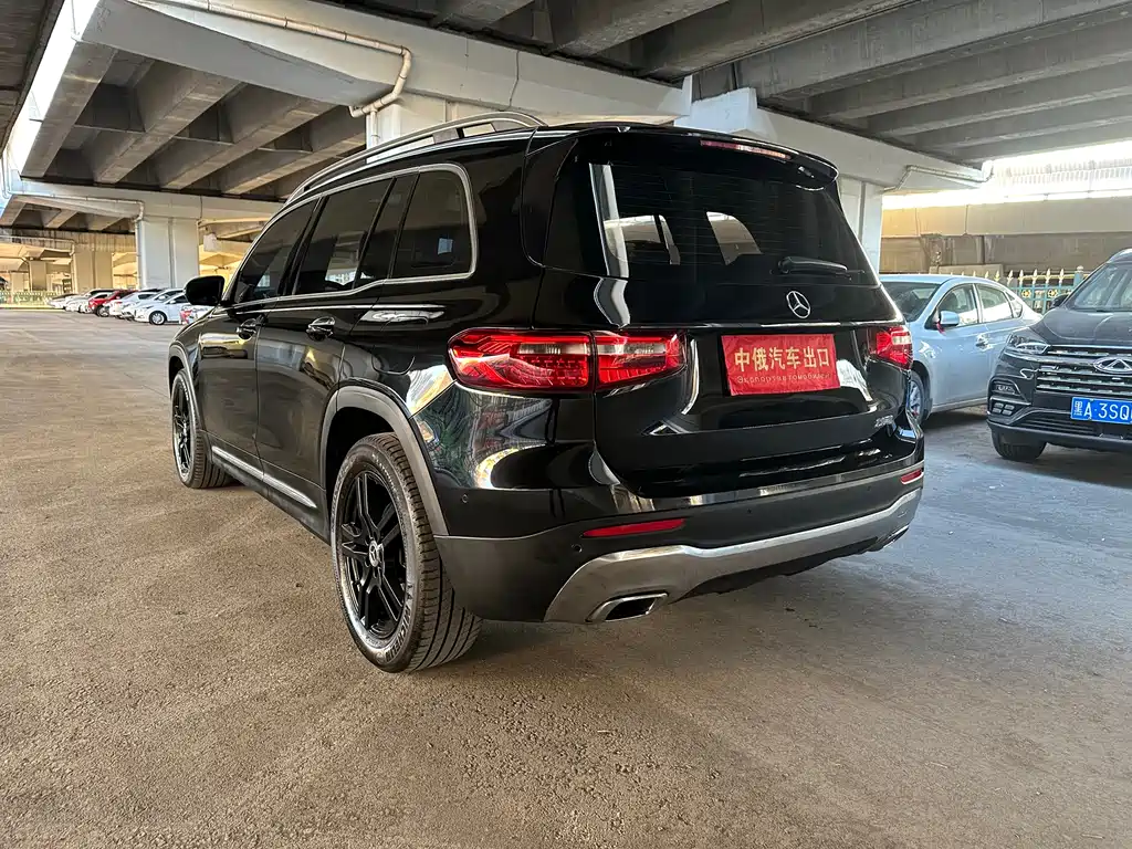 MERCEDES-BENZ GLB