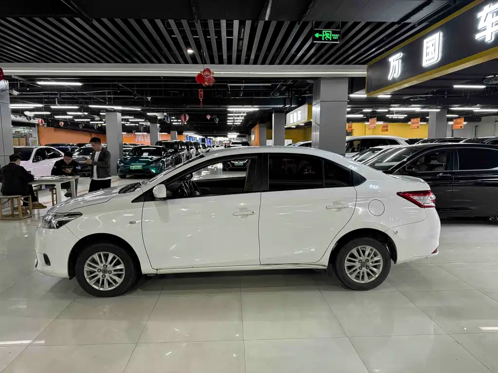 Toyota Vios 2014 1.3L MT