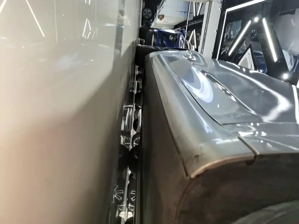 Tesla Model 3 — миниатюра 21