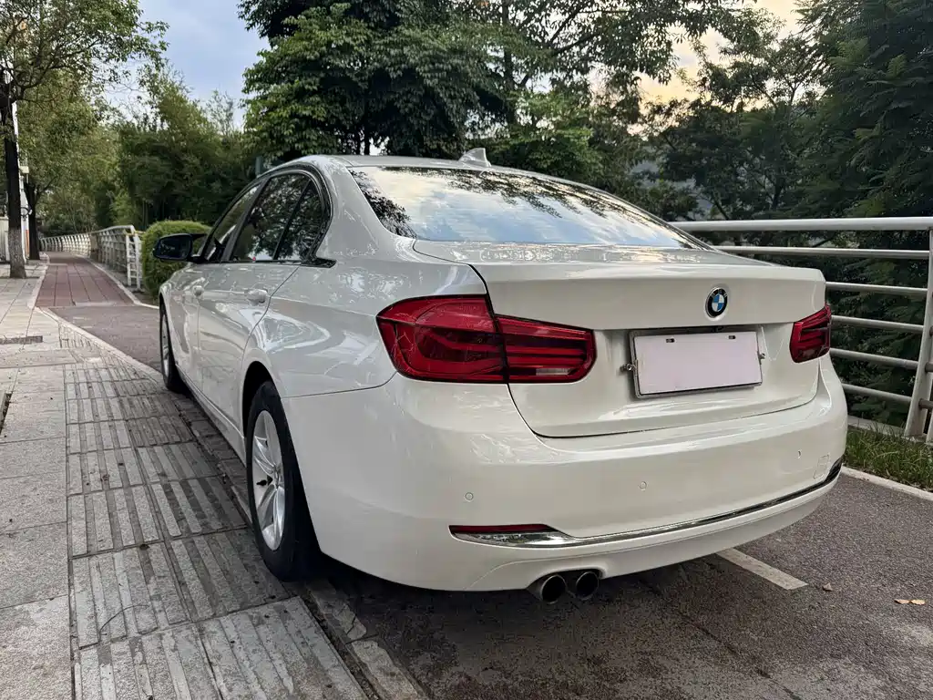BMW 3 Series — миниатюра 9
